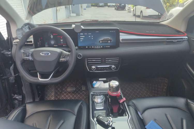 Used Ford Edge 2022 PLUS EcoBoost 245 Four-Wheel Drive Platinum Edition 7-Seater
