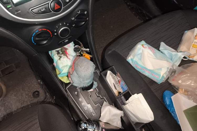 Used Hyundai Verna Ray 2016 1.4L Automatic Leading-Edge GLX