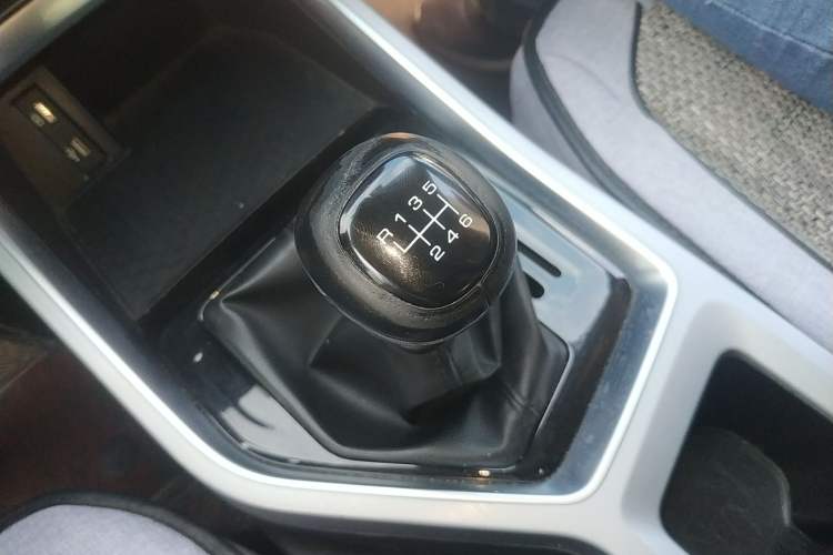 Used Wuling Jiachen 2022 1.5L Manual Comfort Edition
