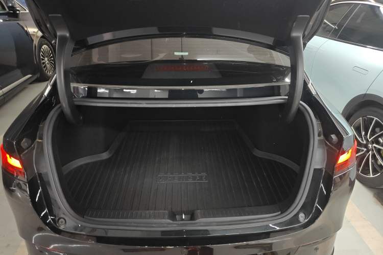 Used XPeng P5 2024 500 Plus Edition Trunk