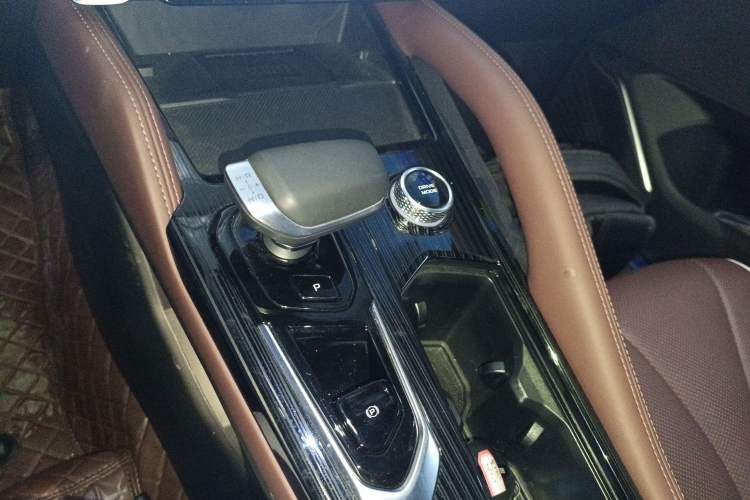 Used Geely Auto Monjaro L 2024 2.0TD High-Power Automatic Two-Wheel Drive Yunqi Version