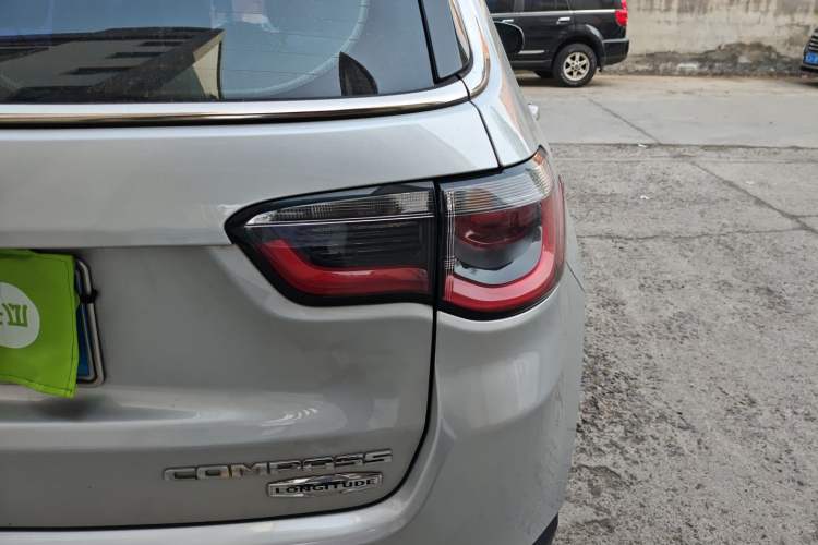 Used Jeep Compass 2017 200T Automatic Family Edition
