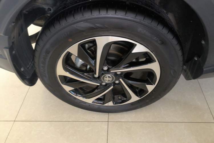 Used Toyota IZOA 2020 2.0L Enjoy Edition
