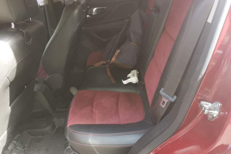 Used Buick Encore 2018 18T Automatic Two-Wheel Drive Urban Elite Model
