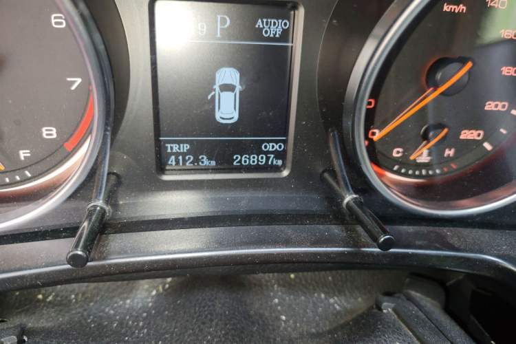 Used Hanteng X7 2018 X7S 1.5T Automatic Luxury Model Odometer Close Up