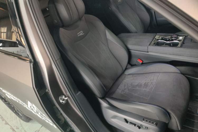 Used Volkswagen Teramont 2025 Tiguan Pro 450TSI Four-Wheel Drive Summit Edition
