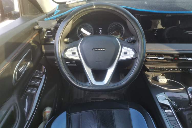 Used Oshan X7 PLUS 2022 1.5T Manual Luxury Version
