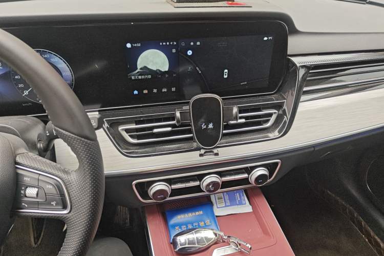 Used Hongqi HS5 2025 2.0T Two-Wheel Drive Flagship Pro Edition
