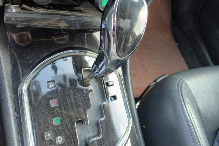 Used Zotye Z300 2014 1.6L Drive-Value Edition Automatic Elite Model
