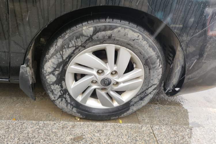 Used JAC Refine M4 2016 2.0L Manual Comfort Edition
