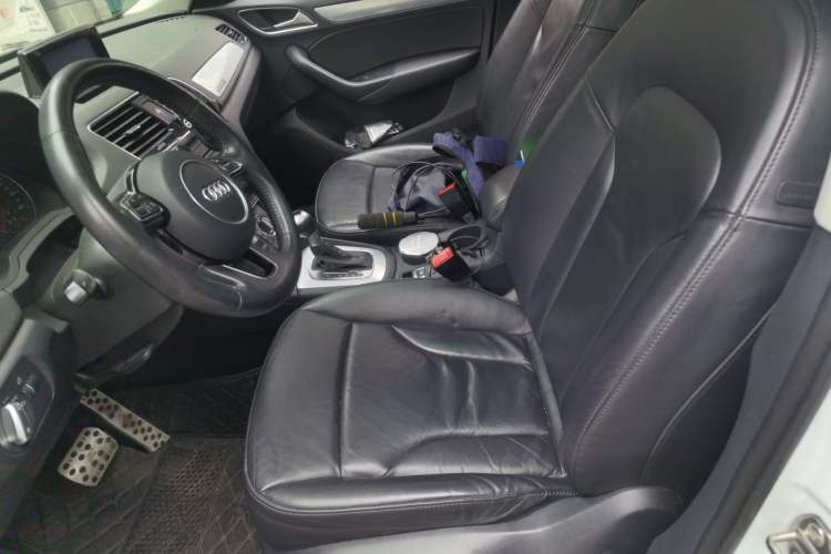 Used Audi Q3 2015 35 TFSI quattro Technology Edition Left Front Seat