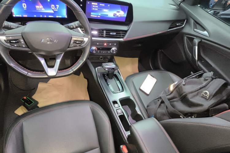 Used Chevrolet Trax 2022 Encore RS 1.5T CVT CoolMAX Gear Lever