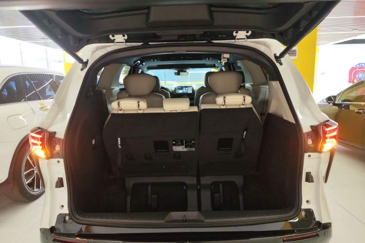 Used Toyota Sienna 2024 2.5L Hybrid Four-Wheel Drive Prestige Edition
