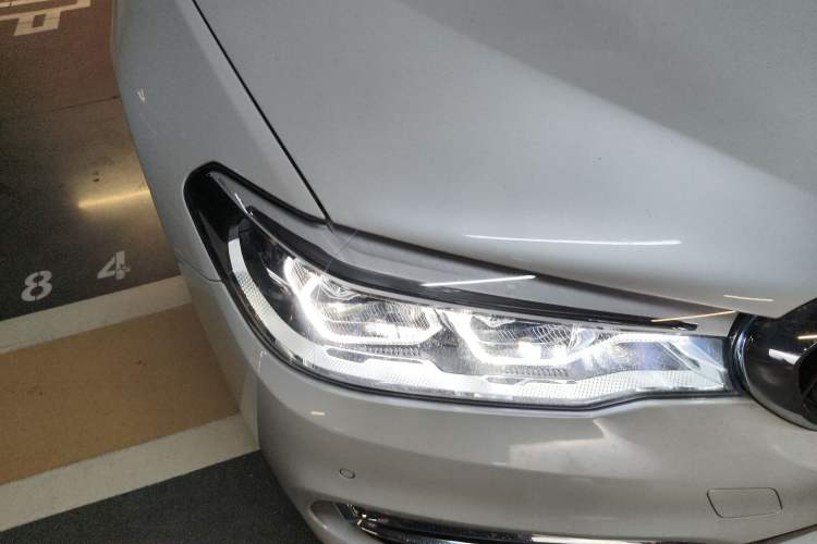 Used BMW 5 Series New Energy 2018 530Le Luxury Package Right Front Headlight