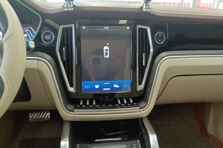 Used Zotye T700 2017 1.8T Dual-Clutch Prestige Model