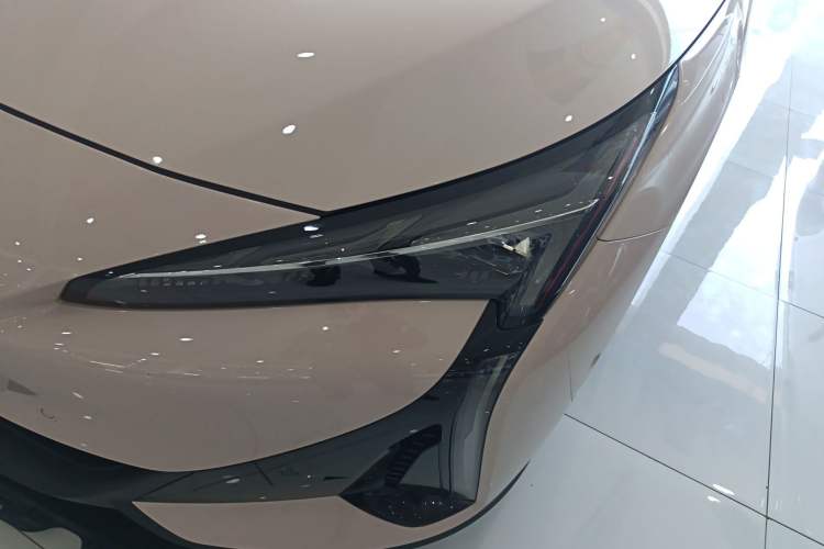 Used ARCFOX Alpha S5 2024 708MAX 200kW