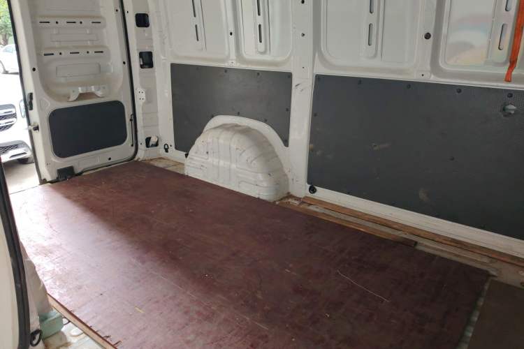 Used Foton Scenic i7 2025 Model—Professional Logistics Short-axle Front-wheel-drive, CATL 43.53 kWh, Zhiyuan Edition, Flat Roof, Single Tire, 2 Seats