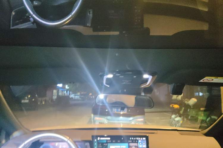 Used Toyota Camry 2024 Dual-Motor 2.0HS Sport Edition Headliner