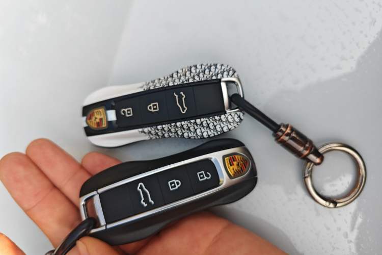 Used Porsche Cayenne 2024 Cayenne 3.0T Vehicle Key