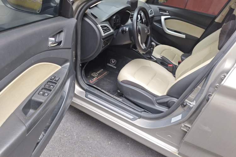 Used CHANGAN Alsvin V7 2016 1.6L Manual Enjoyment Model China V Standard Driver Seat
