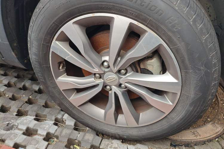 Used Geely Auto Emgrand X7 Sport 2016 2.0L Manual ZhiShang Version
