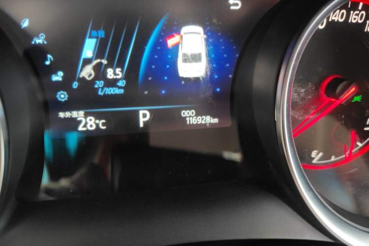 Used Toyota Camry 2018 2.0S FENGSHANG Edition Odometer Close Up