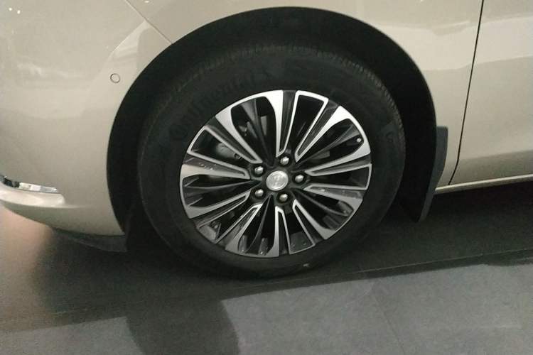 Used Buick GL8 2020 ES Land Cruiser 653T Luxury Model
