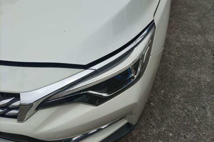 Used Venucia D60 2018 1.6L CVT Smart Connect Elite Edition