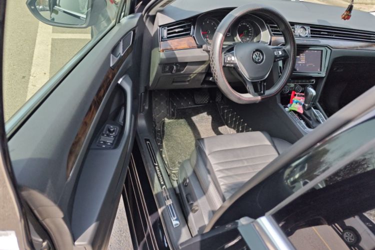 Used Volkswagen Magotan 2019 330TSI DSG Luxury Version China VI Standard