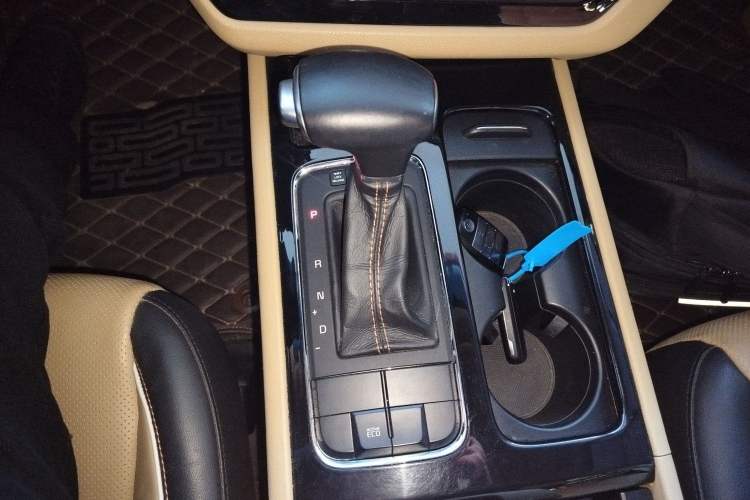 Used Kia Carnival (Import) 2015 3.3 GDI Luxury Edition China V Standard