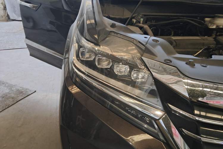 Used Honda Elysion 2016 2.4L Luxury Edition

