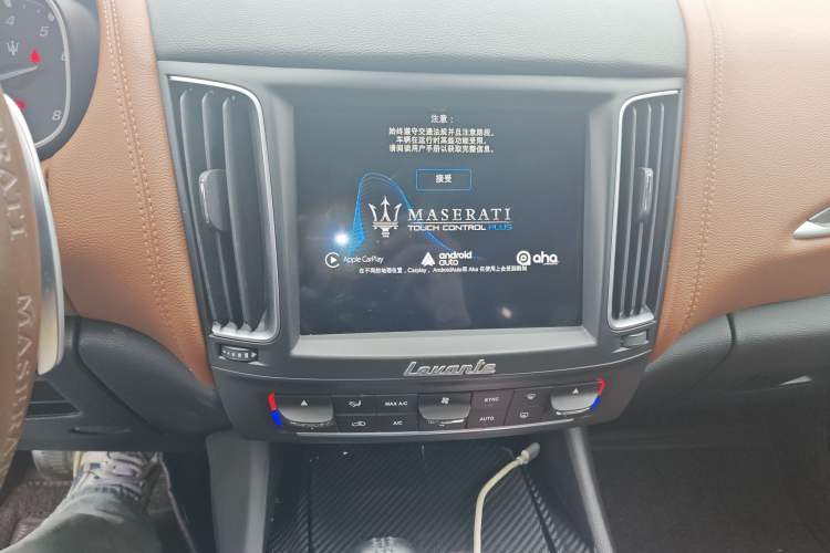 Used Maserati Levante 2016 3.0T Standard Edition Audio And AC Panel