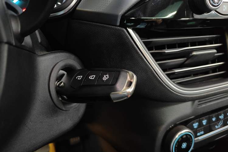 Used Ford Focus Active 2020 EcoBoost 180 Automatic Trendy Model Interior 1