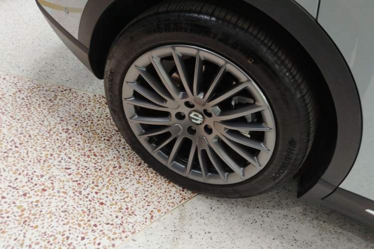 Used Leapmotor C11 2024 All-Electric 580 Luxury Edition Right Rear Wheel Hub