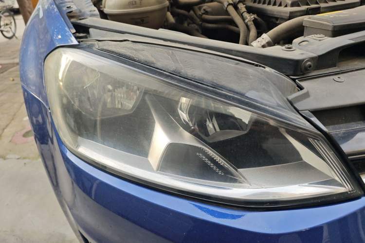 Used Volkswagen Golf 2014 1.4TSI Automatic Luxury Model Right Front Headlight