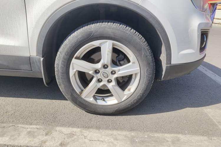 Used Bestune X80 2013 2.0L automatic luxury version
