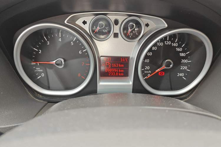 Used Ford Focus 2013 Hatchback Classic 1.8L Manual Fashion Edition
