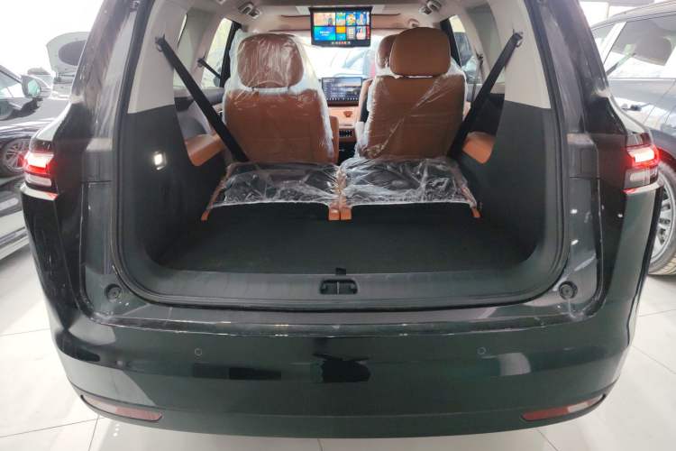 Used Leapmotor C16 2026 All-Electric 630 LiDAR Zhizun Edition 6 Seats