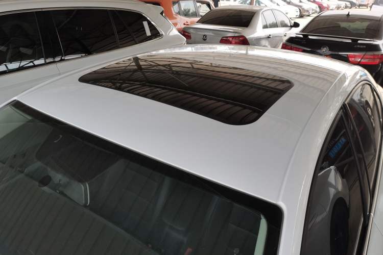 Used Volkswagen Sagitar 2015 1.6L Manual Comfort Model