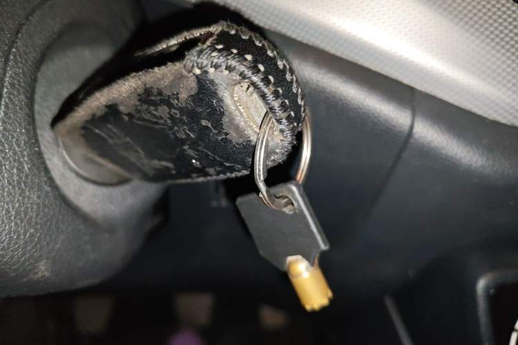 Used FAW Senya R7 2016 1.6L Manual Luxury Model Vehicle Key