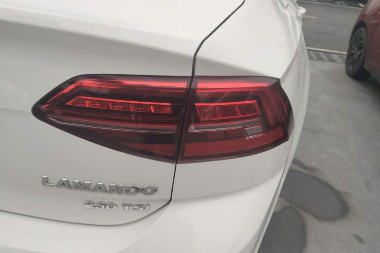Used Volkswagen Lamando 2019 230TSI DSG Fashion Edition China VI