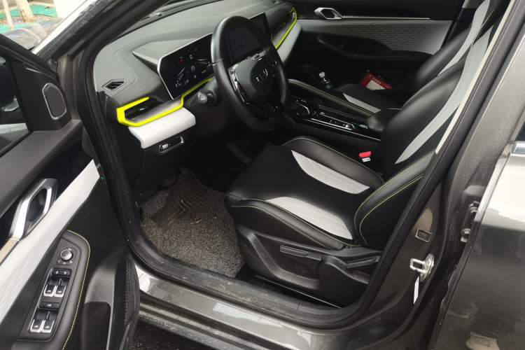 Used Geely Auto Coolray 2022 Bin Yue COOL 1.5TD DCT Hot Engine Edition
