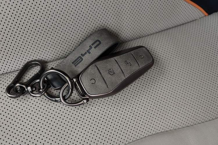 Used BYD Song PLUS New Energy 2023 Champion Edition DM-i 110KM Flagship PLUS
