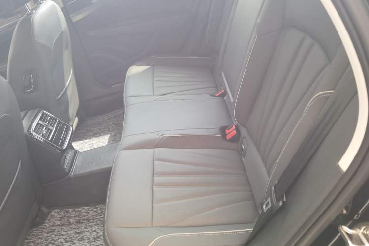 Used Volkswagen Passat 2024 380TSI Dragon Glory Edition
