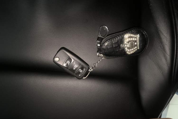 Used Volkswagen Polo 2016 1.6L Automatic Comfort Model
