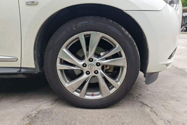 Used Infiniti QX60 2014 2.5 S/C Hybrid Two-Wheel Drive Excellence Edition
