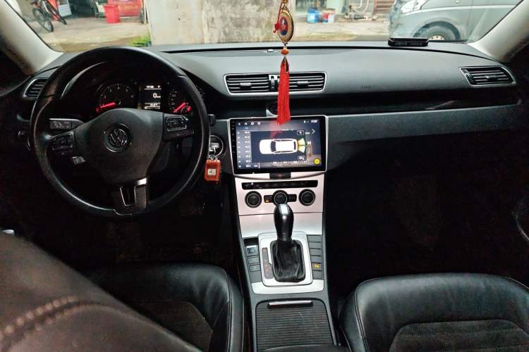 Used Volkswagen Magotan 2013 1.8TSI Luxury Model Center Console