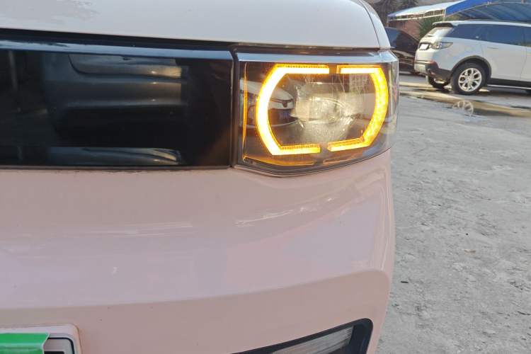 Used Wuling Hongguang MINIEV 2021 Macaron Premium Model – Lithium-NMC
