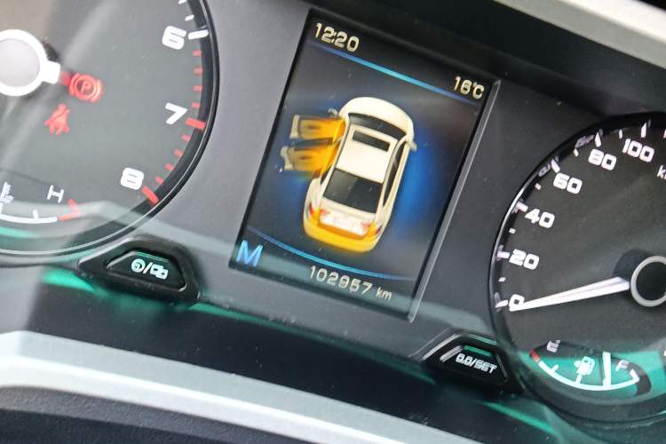 Used Geely Auto Emgrand GL 2018 1.8L Manual Elite Smart Connectivity Version
