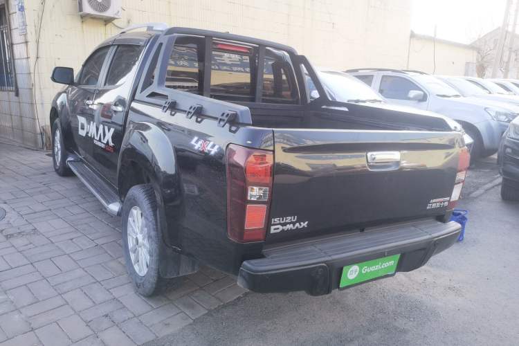 Used Isuzu D-MAX 2020 1.9T 4x4 Automatic Comfort Edition China VI Standard RZ4E Hi-Power
